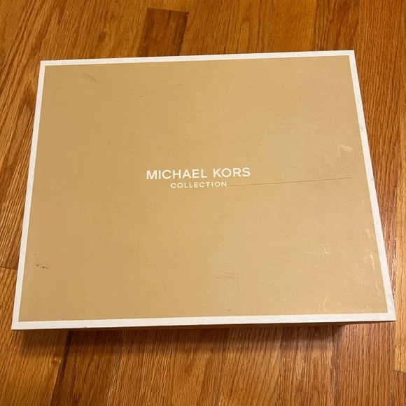 Michael Kors Collection Rigby Suede Sandals size 9 - BRAND NEW NEVER WORN - Picture 6 of 8